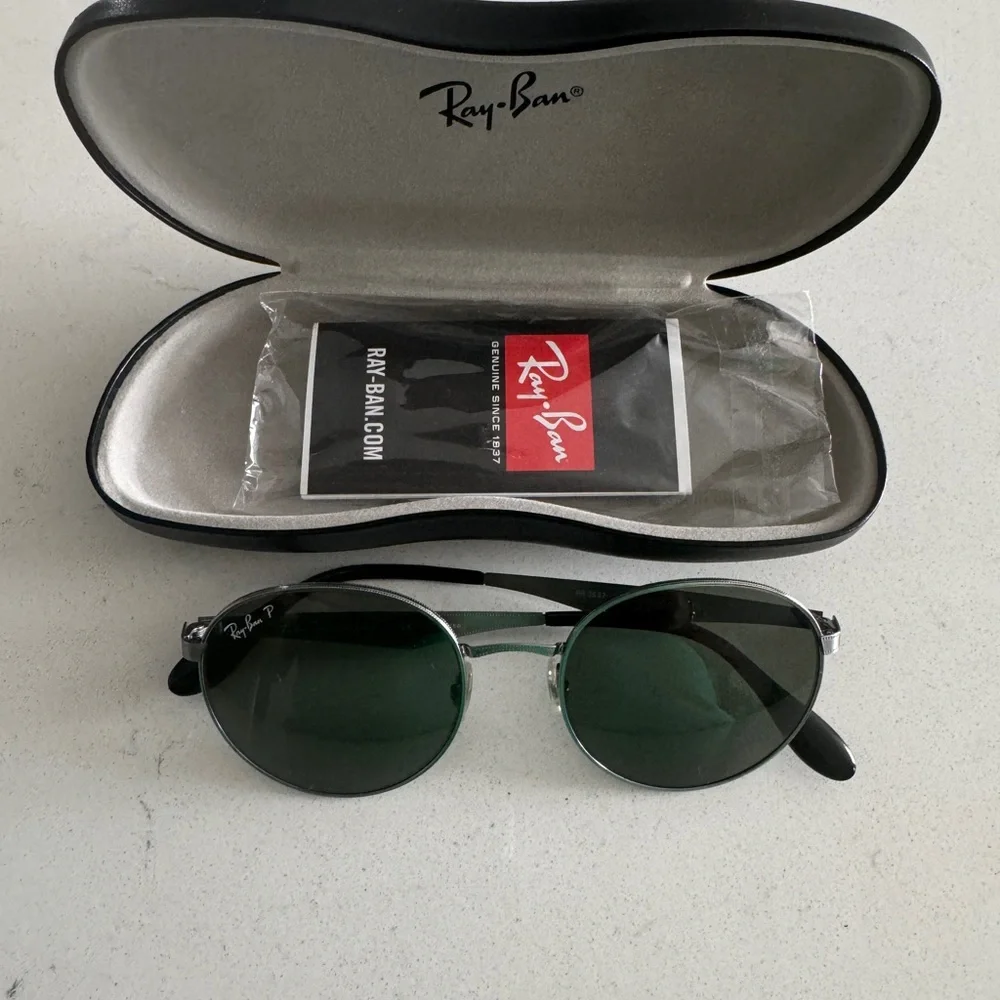 Ray-Ban 90s Style Metallic Silver Sunglasses with Dark Green Lenses - Picture 5 of 12